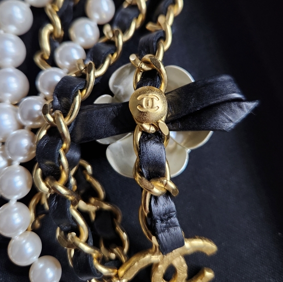 Chanel Pearl Lambskin Chain  Camellia CC Multi Strand Necklace - Picture 8 of 12